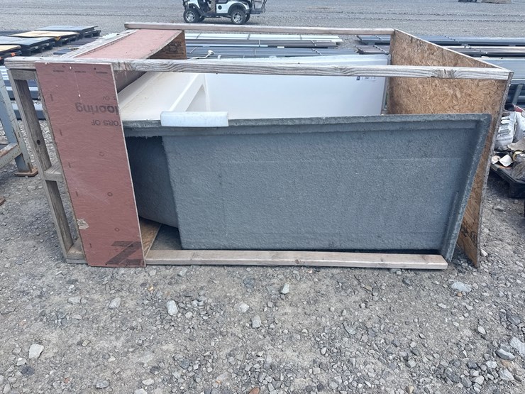 #4379-•-unused-shower-&-tub-insert-inv#-48117-image-2