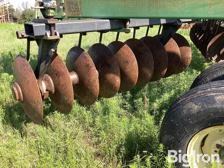 john-deere-331-image-19