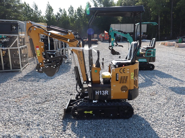 #1363-•-mini-excavator-h13r-image-2