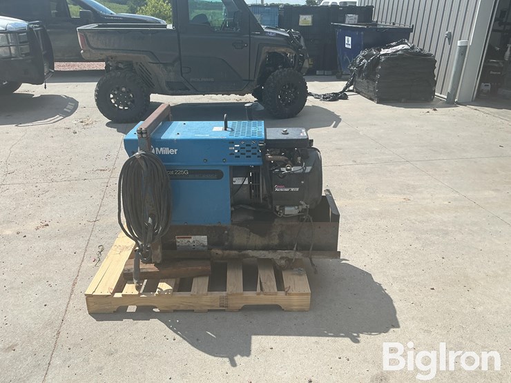 miller-bobcat-225-image-8