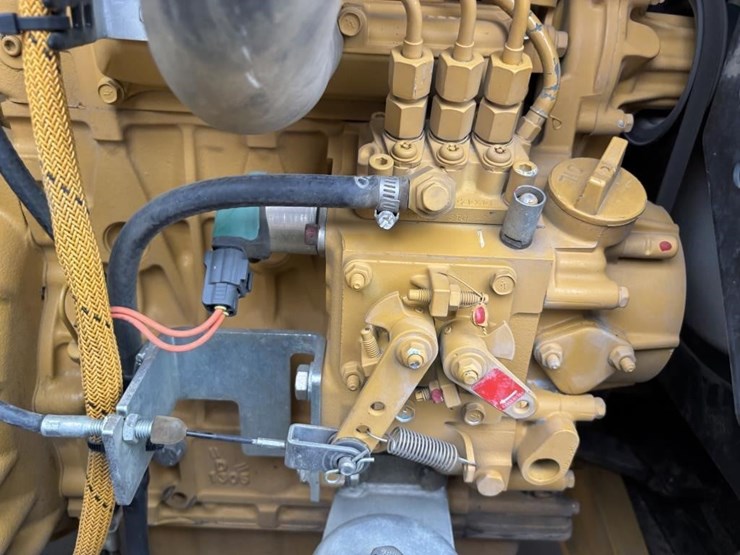 2015-caterpillar-303e-hydraulic-excavator-image-47
