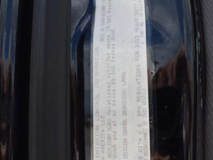 2015-freightliner-business-class-m2-106-image-37