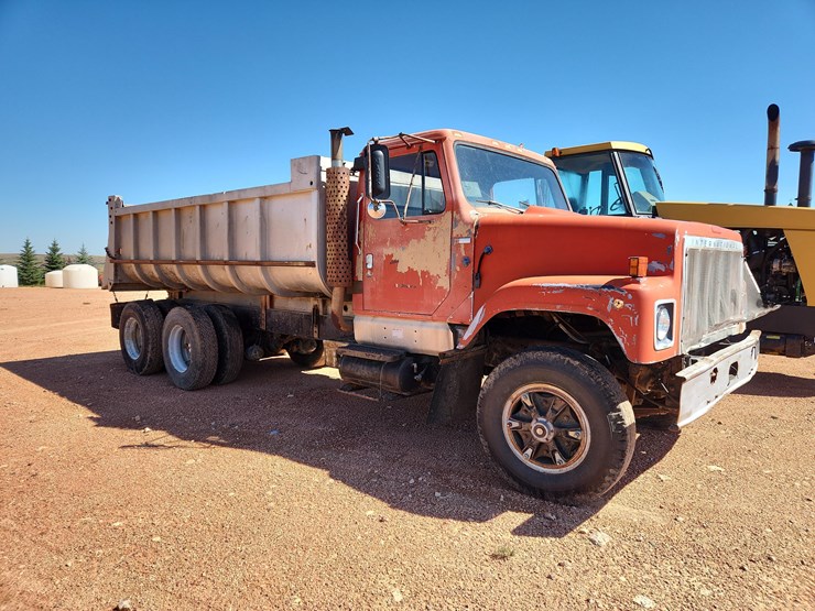 1979-international-f-2554-dump-truck-image-40
