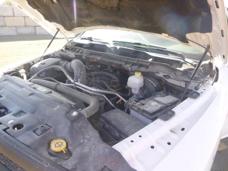 2016-dodge-1500-image-23