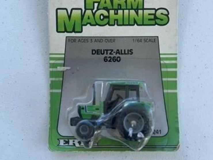 deutz-allis-6220-tractor-1/64-th-scale-die-cast-image-1