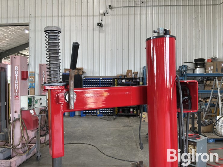 2026-massey-ferguson-730-image-17