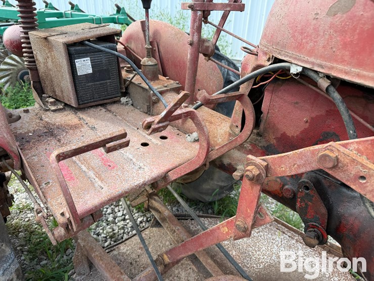 1949-international-cub-image-9