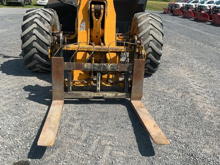 2012-jcb-550-image-8