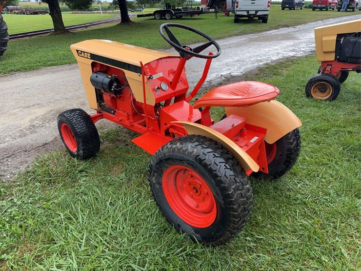 case-130-garden-tractor-image-3