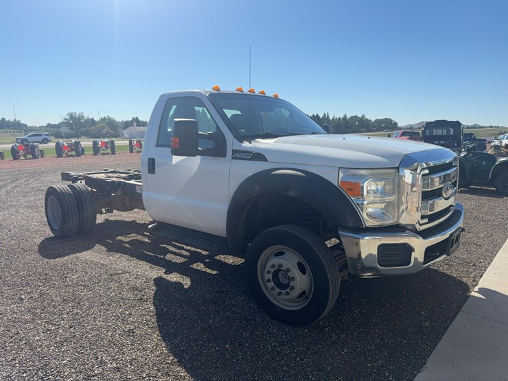 2011-ford-f550-image-5