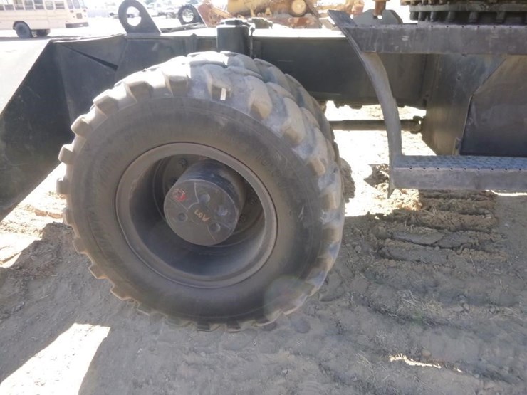 2005-caterpillar-m318c-image-37
