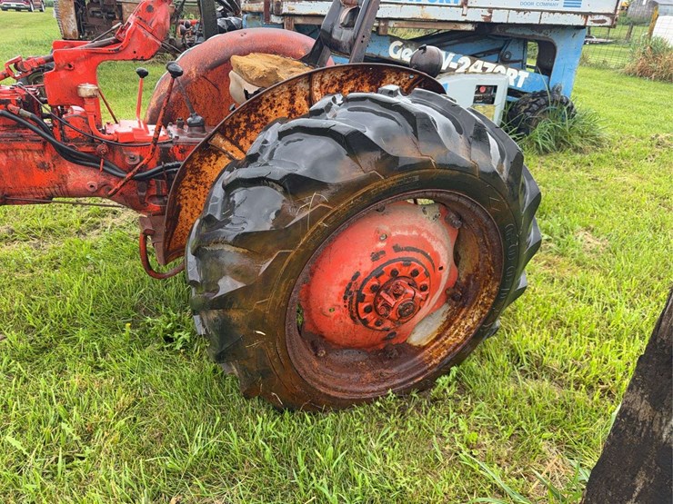 case-parts-tractor-image-8