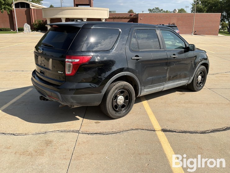 2015-ford-explorer-image-5