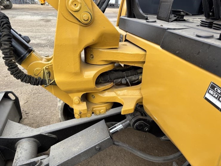 2015-caterpillar-303e-hydraulic-excavator-image-18