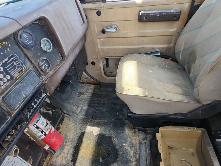 1979-international-f-2554-dump-truck-image-27