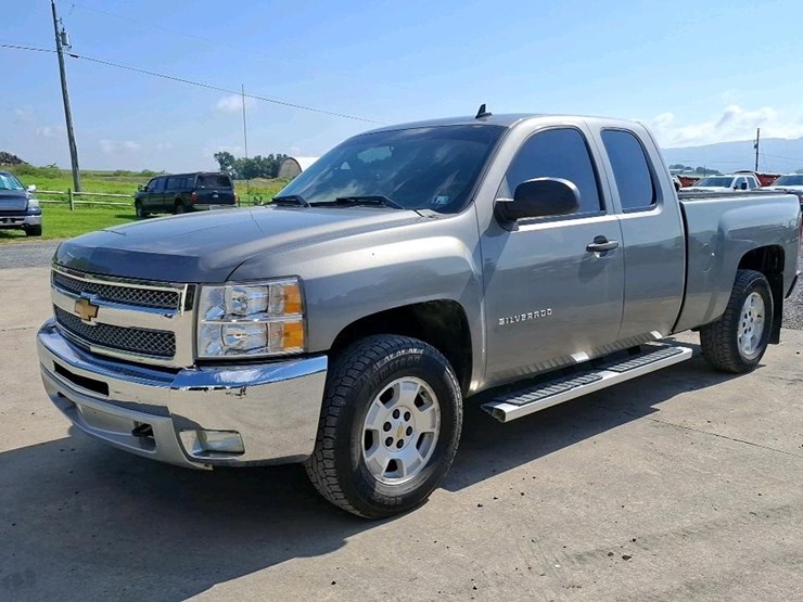 2013-chevrolet-1500-image-1
