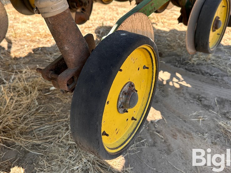 john-deere-7200-image-15