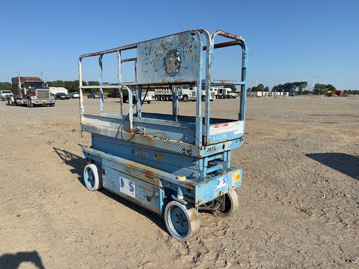 #47-•-*inop-jlg-2033-20'-scissor-lift-inv#53600-image-2