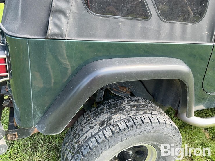 1999-jeep-wrangler-image-16