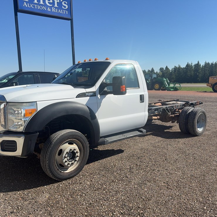 2011 FORD F550
