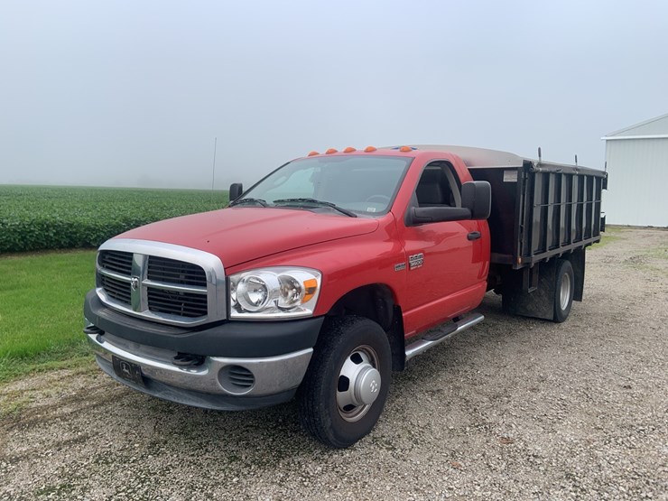 2007-dodge-ram-3500-image-3