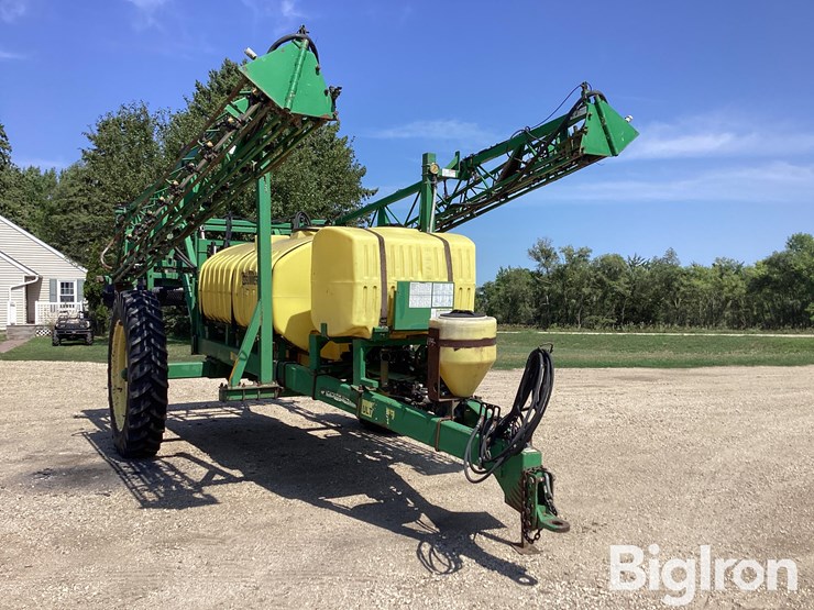 2002-summers-80'-pull-type-sprayer-image-3