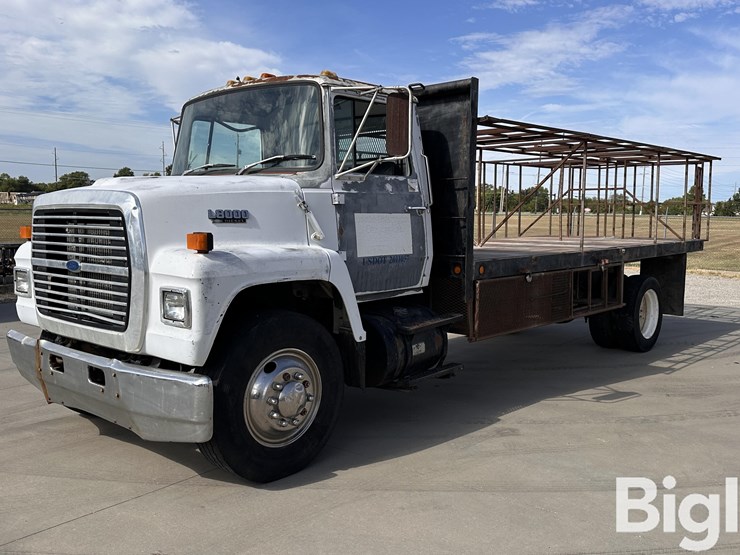1990-ford-ln8000-image-1