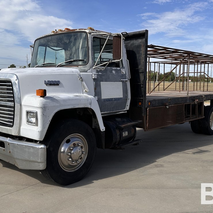 1990 FORD LN8000