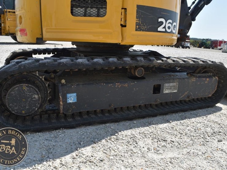 2020-deere-26g-image-40