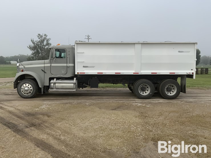 1997-freightliner-fld120-image-8