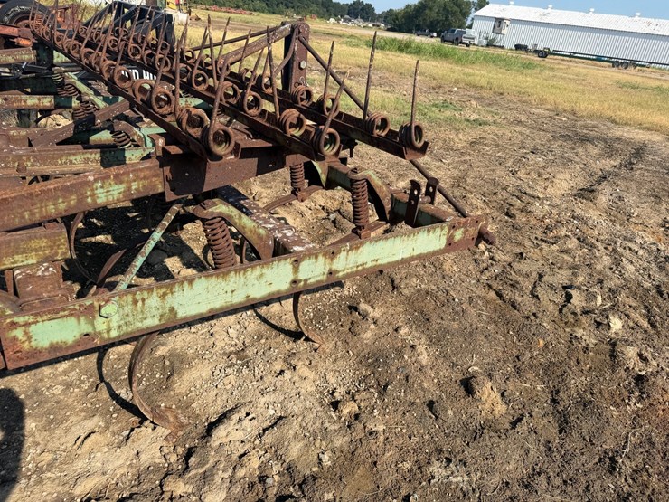 john-deere-1100-image-22