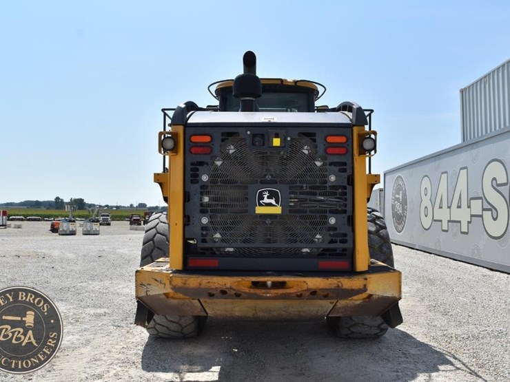 2019-deere-744kii-image-6