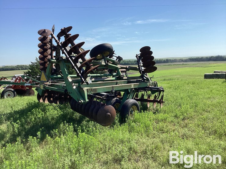 john-deere-331-image-5