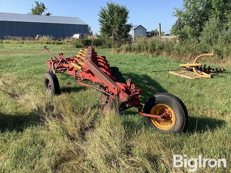 melroe-5-bottom-pull-type-plow-image-7
