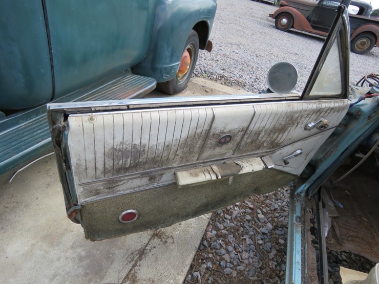1964-chevrolet-impala-ss-image-25