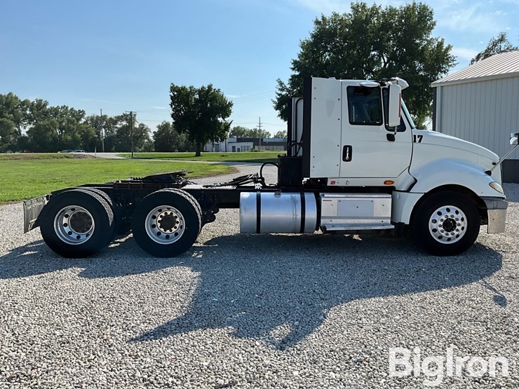 2017-international-prostar-image-4