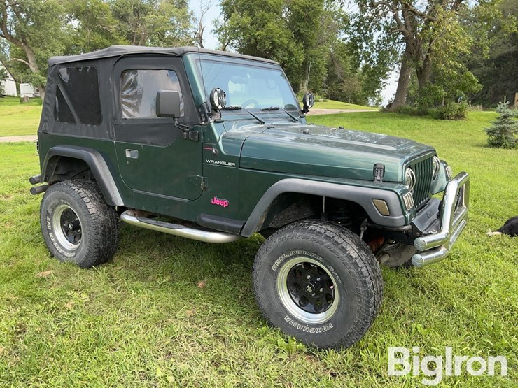 1999-jeep-wrangler-image-3
