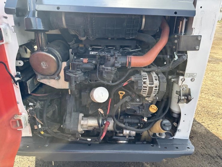 2020-bobcat-t450-image-33