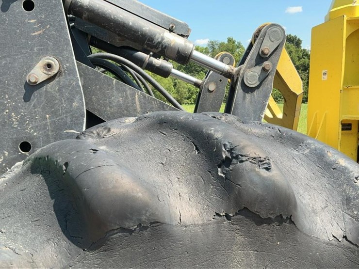 2013-deere-843k-image-65