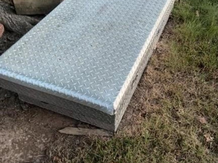 aluminum-tool-box-for-full-size-bed-image-4