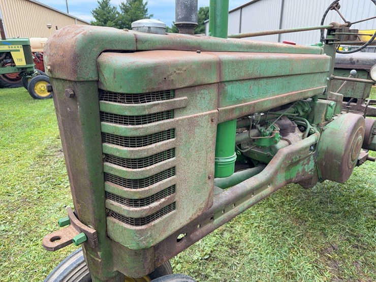 john-deere-b-image-11