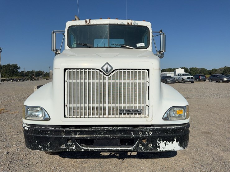 2000-international-9100-image-50