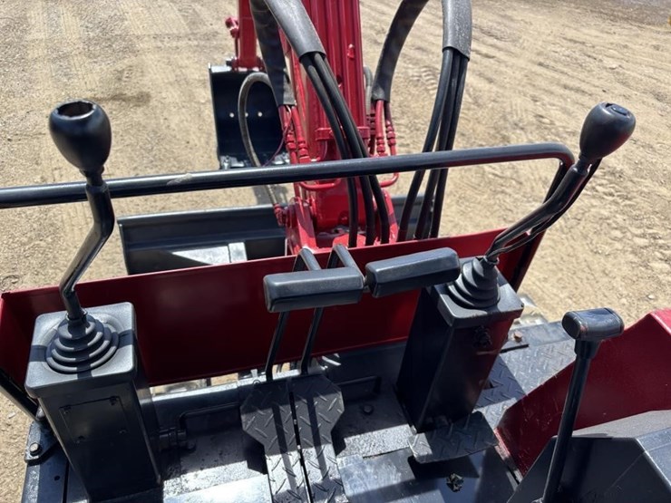 tcm-tb300-hydraulic-excavator-image-25