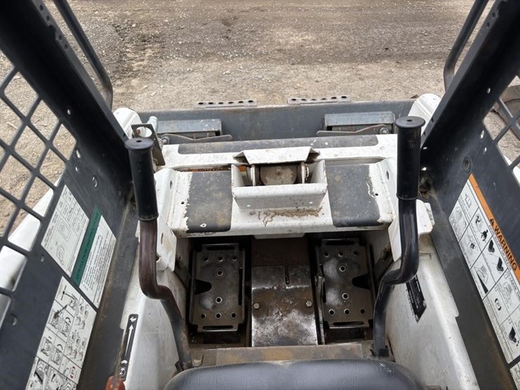 2005-bobcat-463-image-22