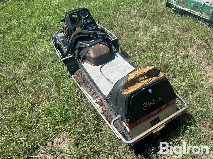 john-deere-340-image-19