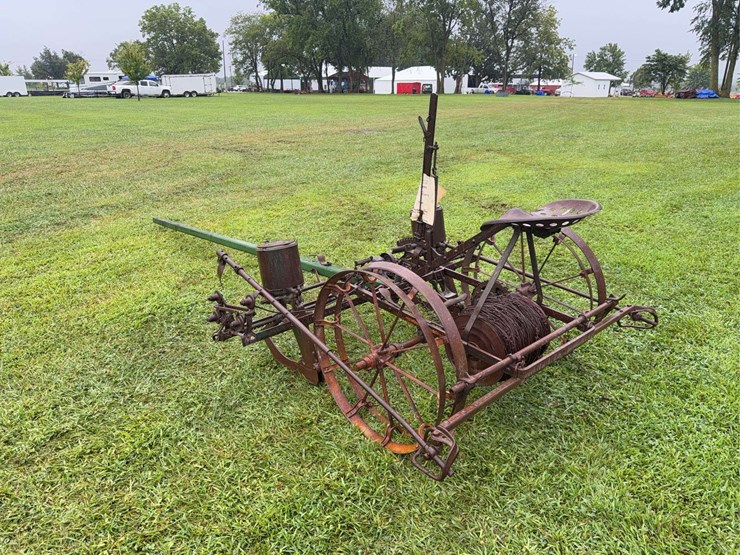 john-deere-two-row-planter-image-3