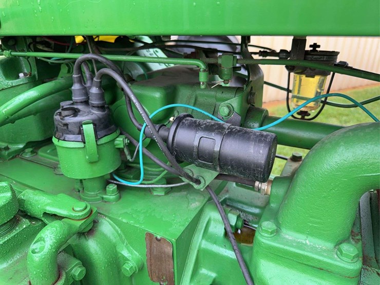 john-deere-520-image-21