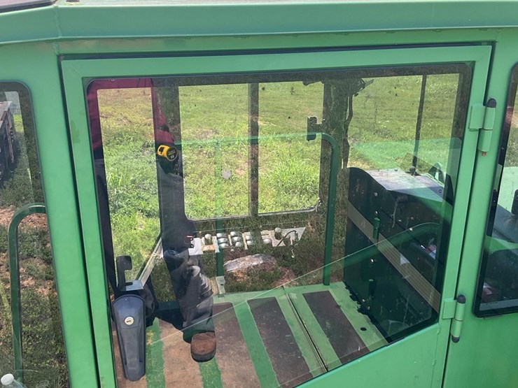 2013-deere-437d-image-23