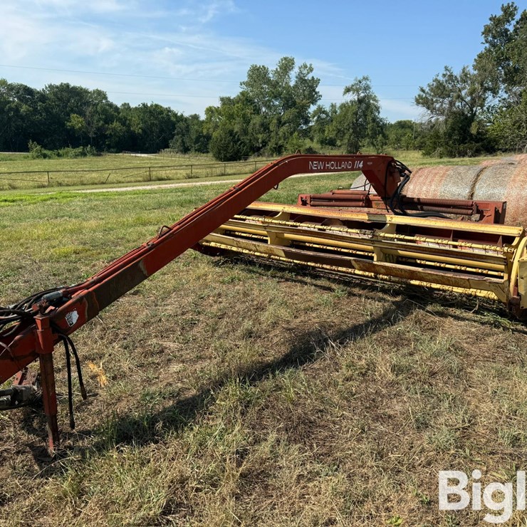 NEW HOLLAND 114