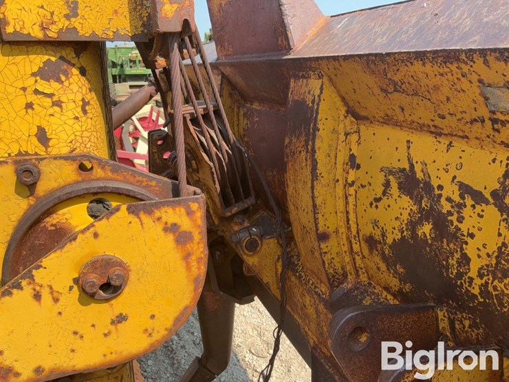 1947-caterpillar-d8-image-10